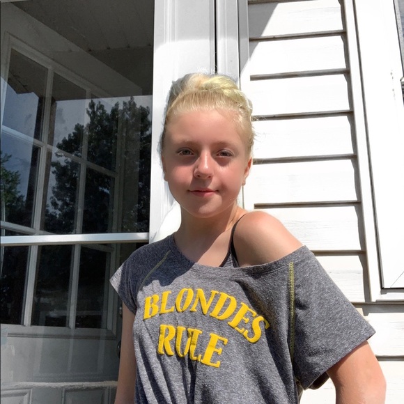 Meet your Posher, Kayla - Picture 1 of 1